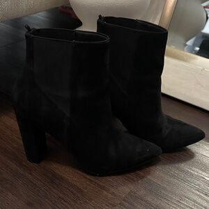 Elegant Black Ankle Boots